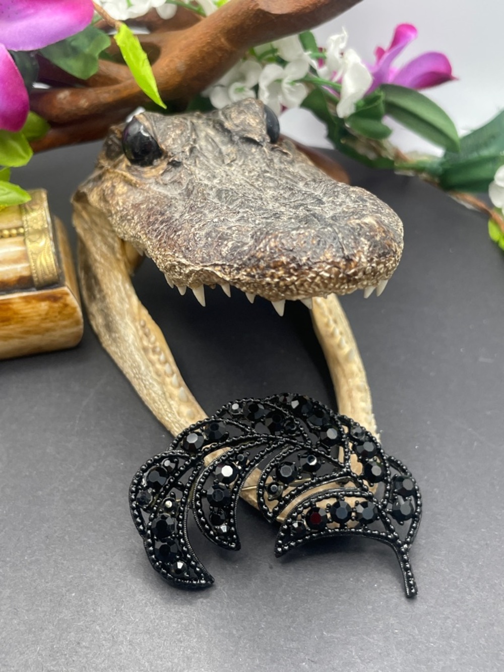 Weiss black feather brooch vintage